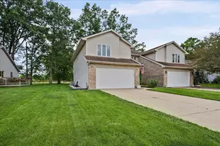 2215 Texas St, Chesterton, IN 46304 - Photo 2