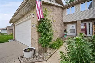 2215 Texas St, Chesterton, IN 46304 - Photo 2
