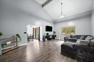 2215 Texas St, Chesterton, IN 46304 - Photo 4