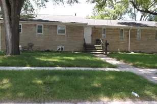704 N Oakwood Dr, Griffith, IN 46319 - Photo 1