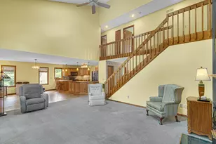 252 Bedford Cir, Valparaiso, IN 46383 - Photo 4