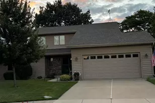 252 Bedford Cir, Valparaiso, IN 46383 - Photo 2
