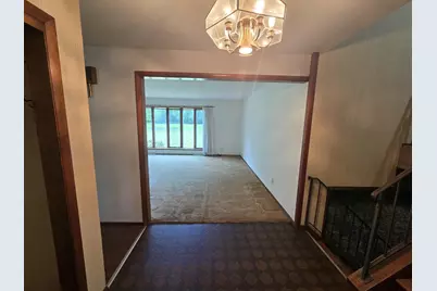 397 E 1300 N, Chesterton, IN 46304 - Photo 4