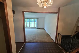 397 E 1300 N, Chesterton, IN 46304 - Photo 4