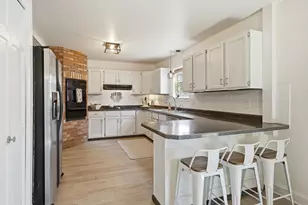 730 Meadow Ln, Crown Point, IN 46307 - Photo 8