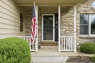 7621 Hamlin St, Crown Point, IN 46307 - Photo 2
