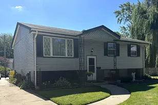 1243 N Lafayette Ct, Griffith, IN 46319 - Photo 1