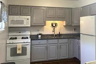 1243 N Lafayette Ct, Griffith, IN 46319 - Photo 8