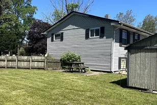 1243 N Lafayette Ct, Griffith, IN 46319 - Photo 22
