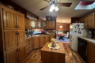 922 W 250 N, Morocco, IN 47963 - Photo 8