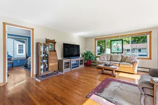 1122 Devonshire St, Hobart, IN 46342 - Photo 4