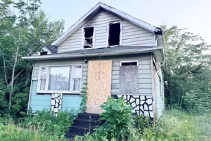 2524 Tyler St, Gary, IN 46407 - Photo 2