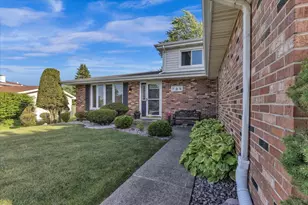 700 Cherry Hill Rd, Dyer, IN 46311 - Photo 2