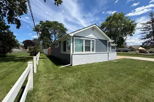 314 S Bray St, New Carlisle, IN 46552 - Photo 2