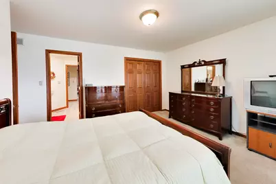10330 Marlou Drive, Munster, IN 46321 - Photo 22