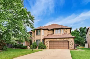 10330 Marlou Dr, Munster, IN 46321 - Photo 2