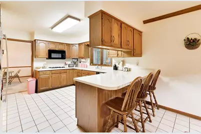 10330 Marlou Drive, Munster, IN 46321 - Photo 10
