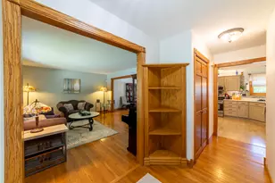 552 N 250 W, Valparaiso, IN 46385 - Photo 6
