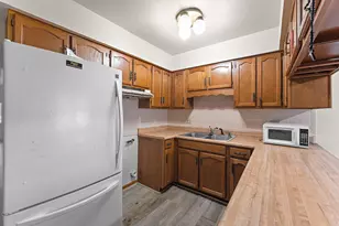 928 Jordan Cir, Schererville, IN 46375 - Photo 6
