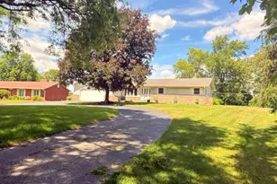 6952 Blackberry Ct, Demotte, IN 46310 - Photo 6