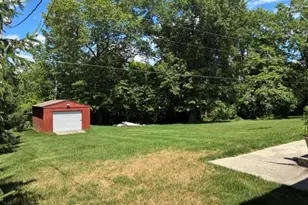 6952 Blackberry Ct, Demotte, IN 46310 - Photo 10