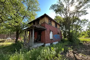 547 Madison St, Gary, IN 46402 - Photo 2