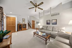 305 Elkwood Ct, Valparaiso, IN 46383 - Photo 4