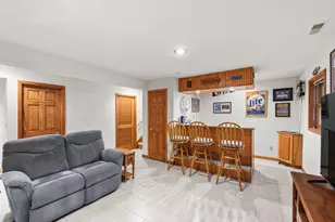 305 Elkwood Ct, Valparaiso, IN 46383 - Photo 16