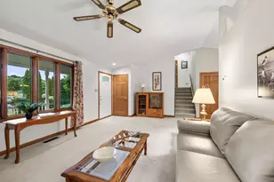 305 Elkwood Ct, Valparaiso, IN 46383 - Photo 2