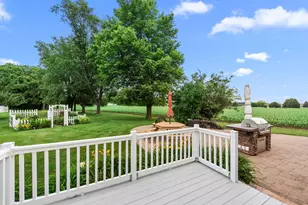 305 Elkwood Ct, Valparaiso, IN 46383 - Photo 22