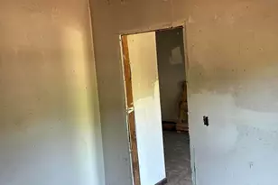 305 E 41st Ave, Gary, IN 46409 - Photo 6