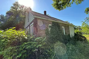 305 E 41st Ave, Gary, IN 46409 - Photo 1