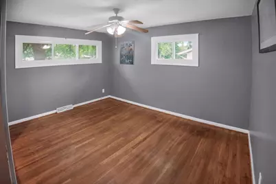 922 E Crestview Court, Crown Point, IN 46307 - Photo 18