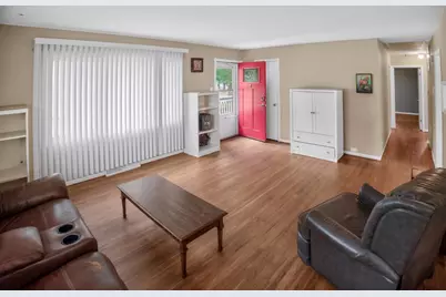 922 E Crestview Court, Crown Point, IN 46307 - Photo 10