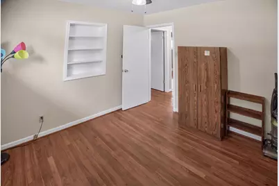 922 E Crestview Court, Crown Point, IN 46307 - Photo 16