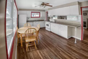 922 E Crestview Ct, Crown Point, IN 46307 - Photo 12