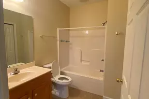 219 Prestwick Dr, Valparaiso, IN 46385 - Photo 10