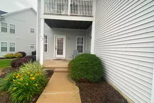 219 Prestwick Dr, Valparaiso, IN 46385 - Photo 18