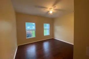 219 Prestwick Dr, Valparaiso, IN 46385 - Photo 8