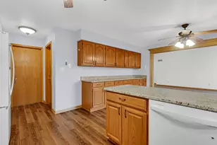 218 Summerhill Dr, Dyer, IN 46311 - Photo 14