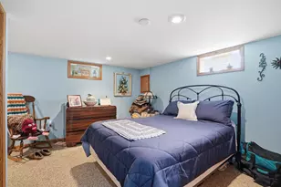 9008 Hess Dr, Highland, IN 46322 - Photo 18
