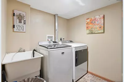 9008 Hess Drive, Highland, IN 46322 - Photo 20