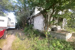 1549 Arthur St, Gary, IN 46404 - Photo 2