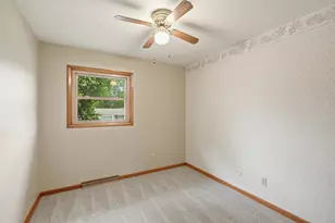 725 W 70th Ave, Merrillville, IN 46410 - Photo 20