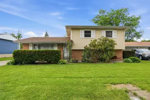 725 W 70th Ave, Merrillville, IN 46410 - Photo 1