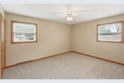725 W 70th Avenue, Merrillville, IN 46410 - Photo 16
