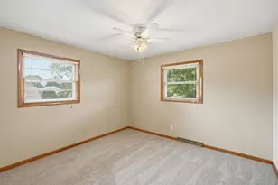725 W 70th Ave, Merrillville, IN 46410 - Photo 18