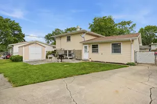 725 W 70th Ave, Merrillville, IN 46410 - Photo 30