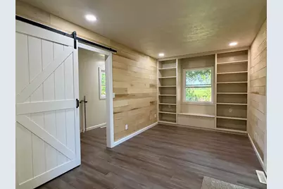 100 S 500 W, La Porte, IN 46350 - Photo 16