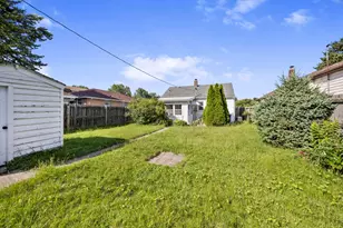 8426 Gordon Dr, Highland, IN 46322 - Photo 20